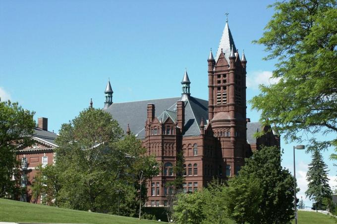 Univerza v Syracuse