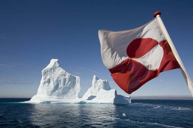 Grenlandska zastava na trajektu Arctic Umiaq Line