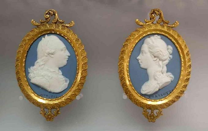 Wedgwood Cameo britanskega kralja Georgea III. In kraljice Charlotte