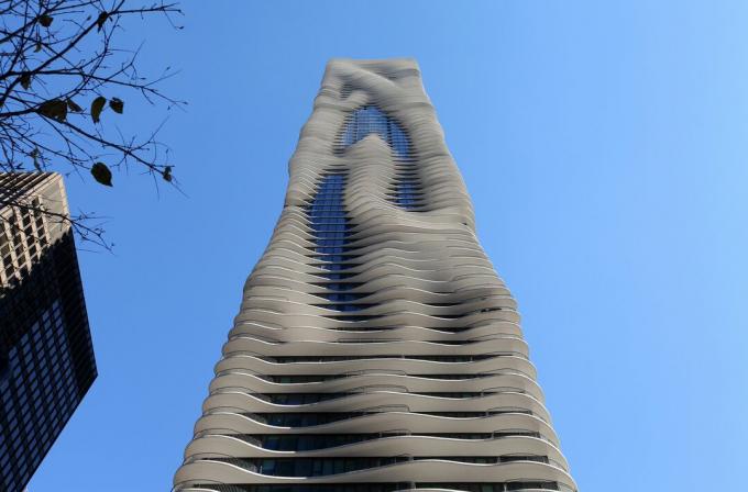 The Aqua arhitekture Jeanne Gang v Lakeshore East Condominiums v Chicagu v Illinoisu leta 2013