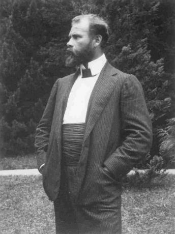 Avstrijski umetnik Gustav Klimt. V bližini mesta Unterach am Attersee. Zgornja Avstrija. Fotografija. Okoli leta 1910.