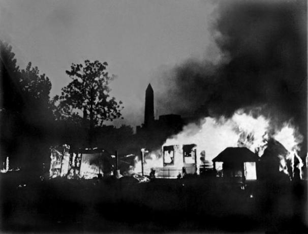 Bonus vojaški tabor veteranov v Washingtonu, D.C., ki so ga zažgali leta 1932