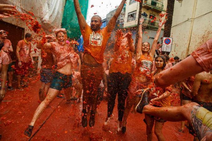 Udeleženci La Tomatina v letu 2017