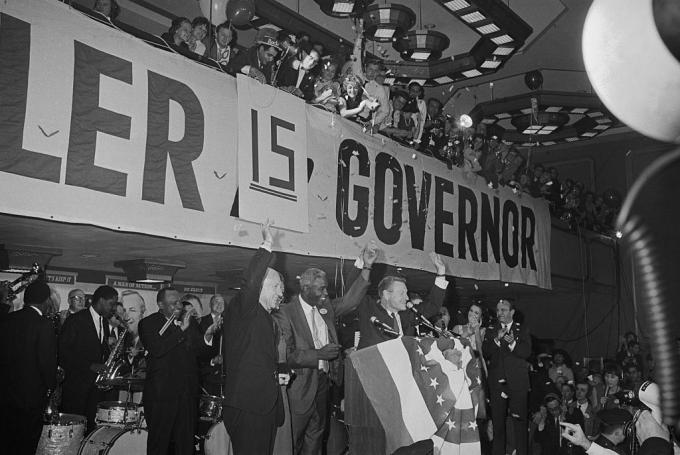 Nelson Rockefeller izvoljen za guvernerja