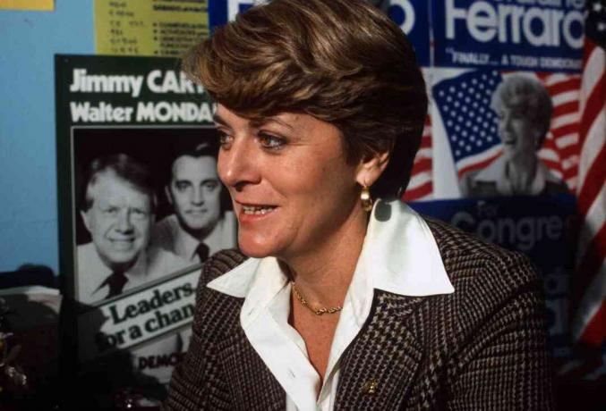 Geraldine Ferraro pozira za fotografijo