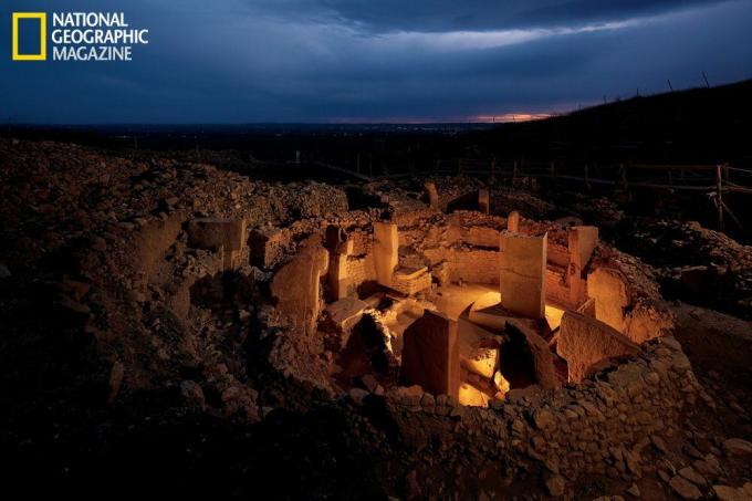 Pre-lončarsko neolitsko kultno ohišje pri Gobekli Tepe