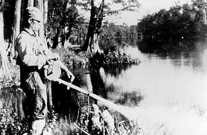 DDT je škropil leta 1958, del nacionalnega programa za izkoreninjenje malarije
